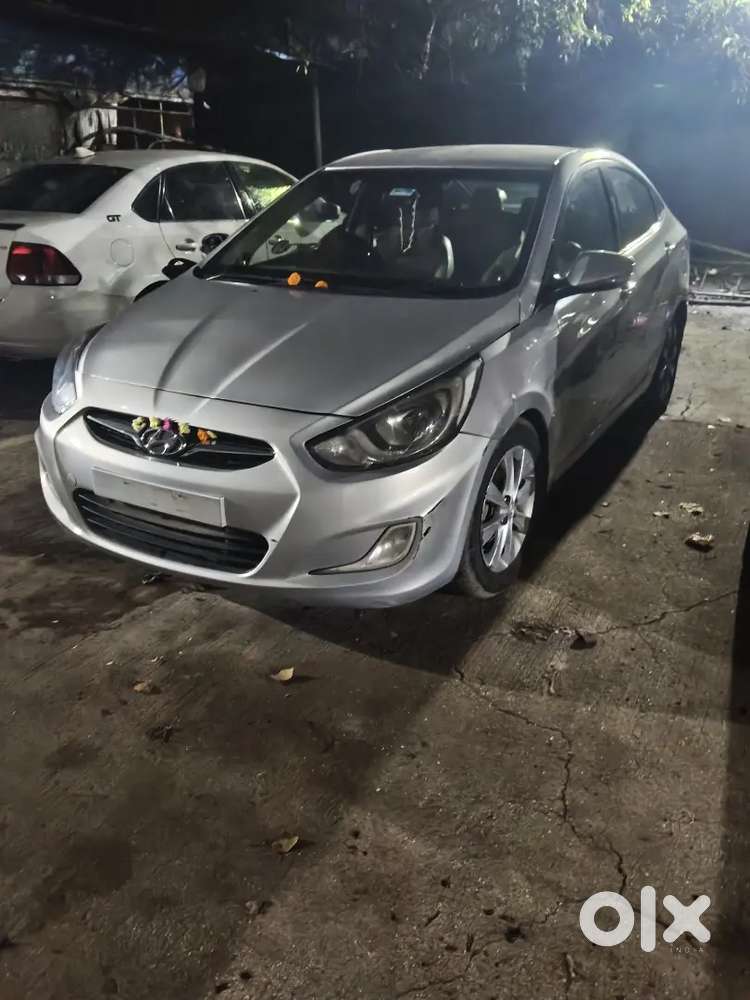 Hyundai Fluidic Verna 2012 Diesel 180000 Km Driven