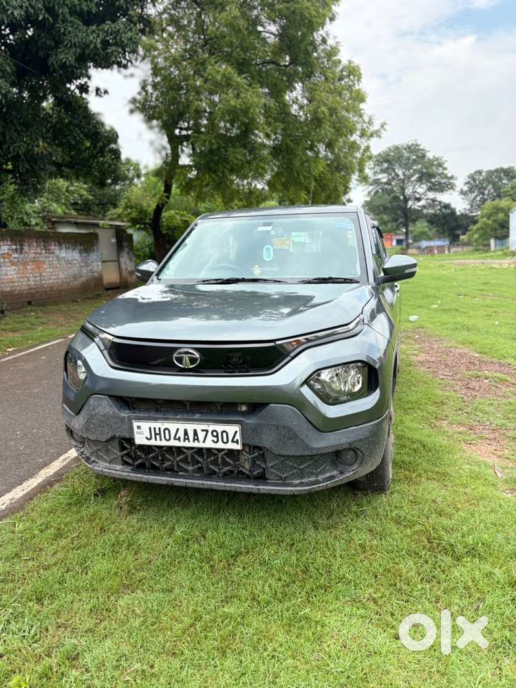 Selling Almost New Tata Punch Petrol Manual 2023