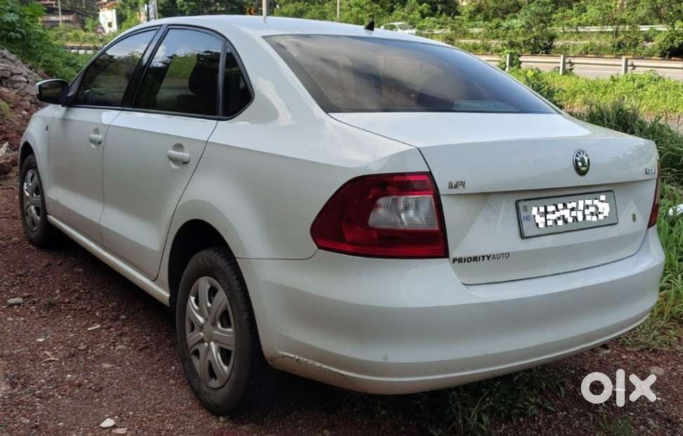 Skoda Rapid 1.6 Mpi Ambition, 2012, Petrol