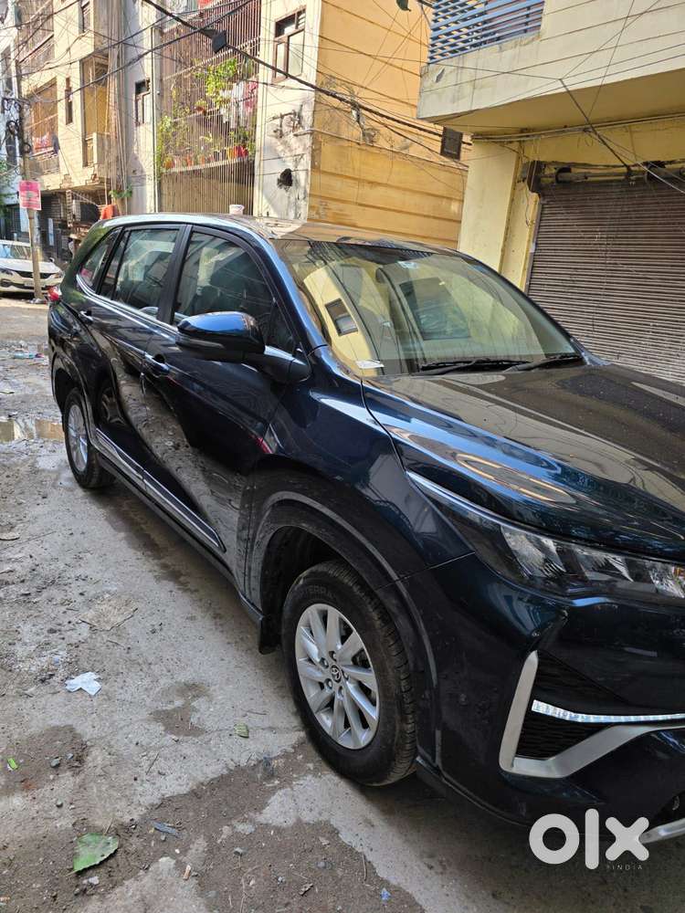 Toyota Innova Hycross Gx (o), 2025, Petrol