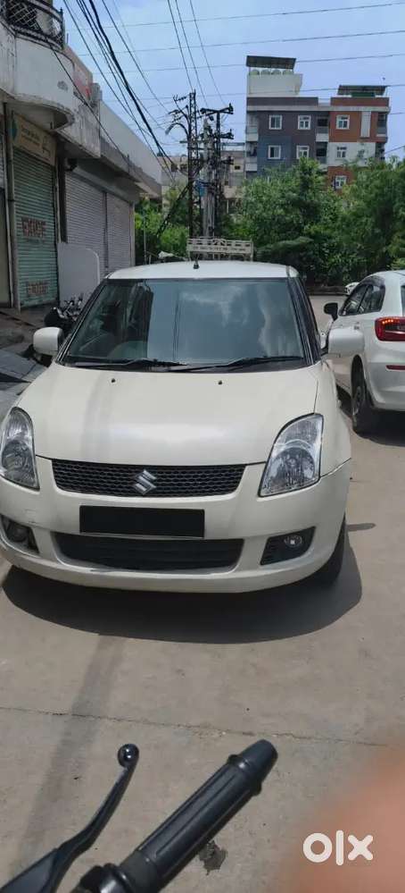 Maruti Suzuki Swift 2010 Diesel 80900 Km Driven