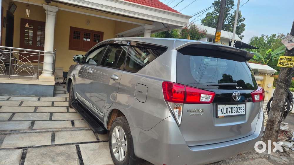 Toyota Innova Crysta 2.4 G Mt, 2023, Diesel