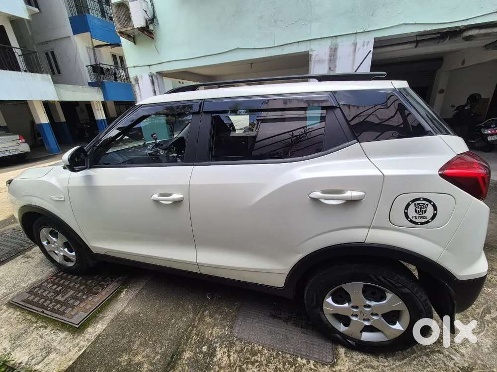 Mahindra Xuv300 2023 Petrol Well Maintained