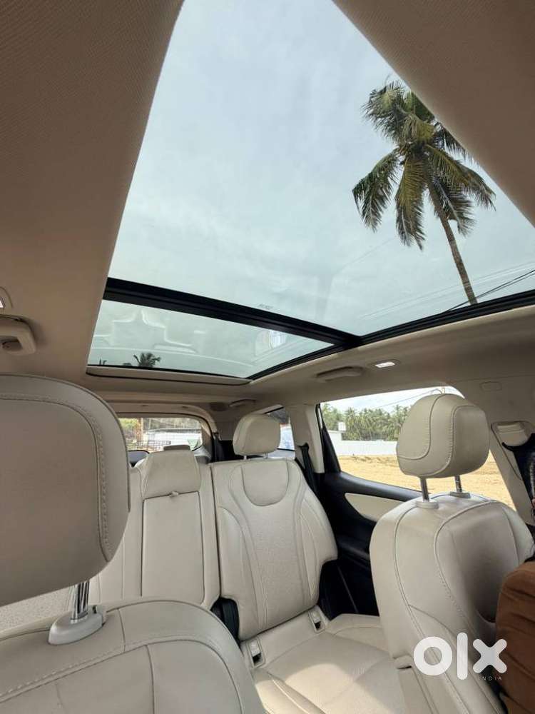Mahindra Xuv700 2.2 Ax 7 Diesel At Luxury Pack Str, 2022, Diesel