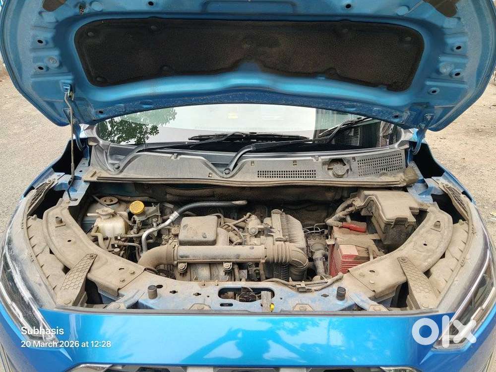 Nissan Magnite 1.0 Xv, 2022, Petrol