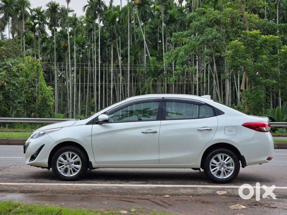 Toyota Yaris Vx Cvt, 2018, Petrol