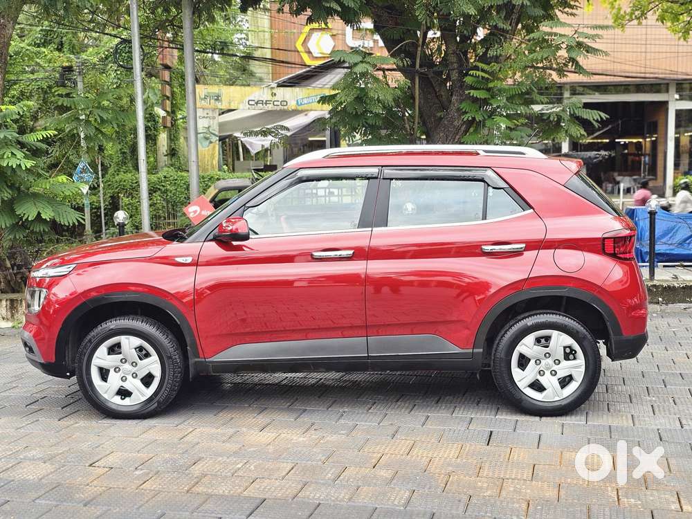 Hyundai Venue S 1.2 Petrol, 2020, Petrol