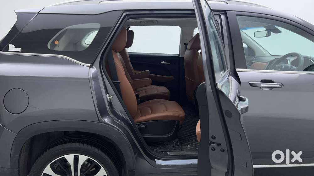 Mg Hector Plus 1.5 Sharp Turbo Cvt 6 Str, 2022, Petrol