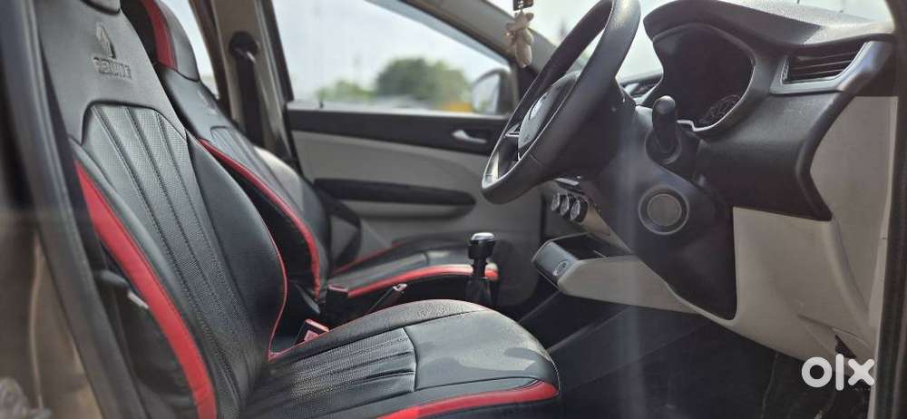 Renault Triber Rxz, 2021, Petrol