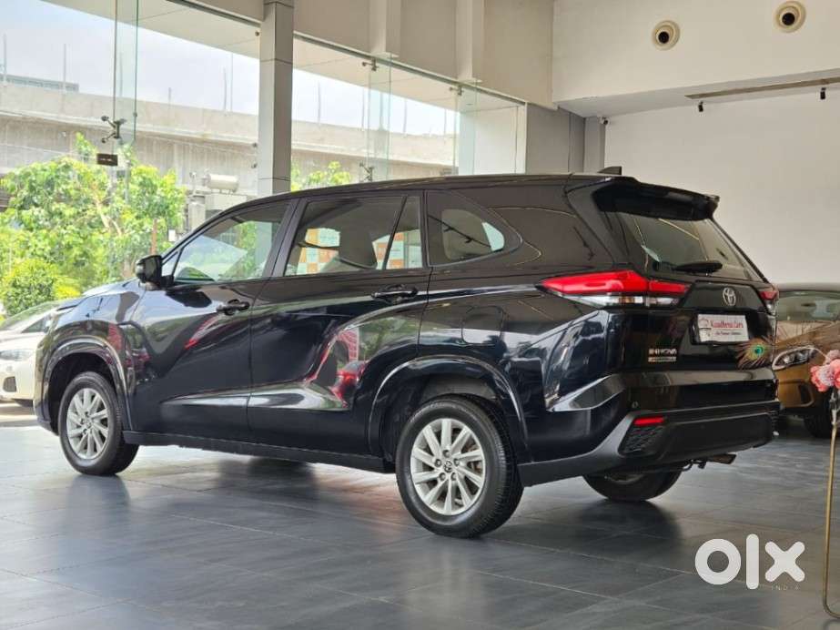 Toyota Innova Hycross 2.0 Gx 7 Str, 2024, Petrol