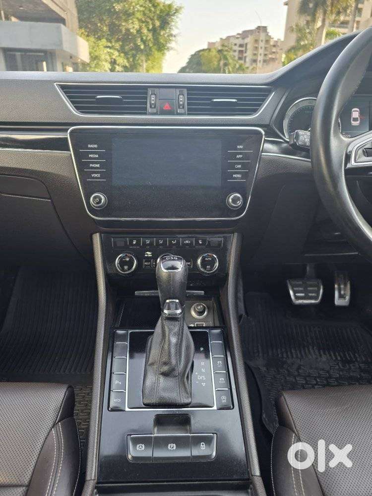 Skoda Superb 2.0 Tsi At L&k, 2020, Petrol