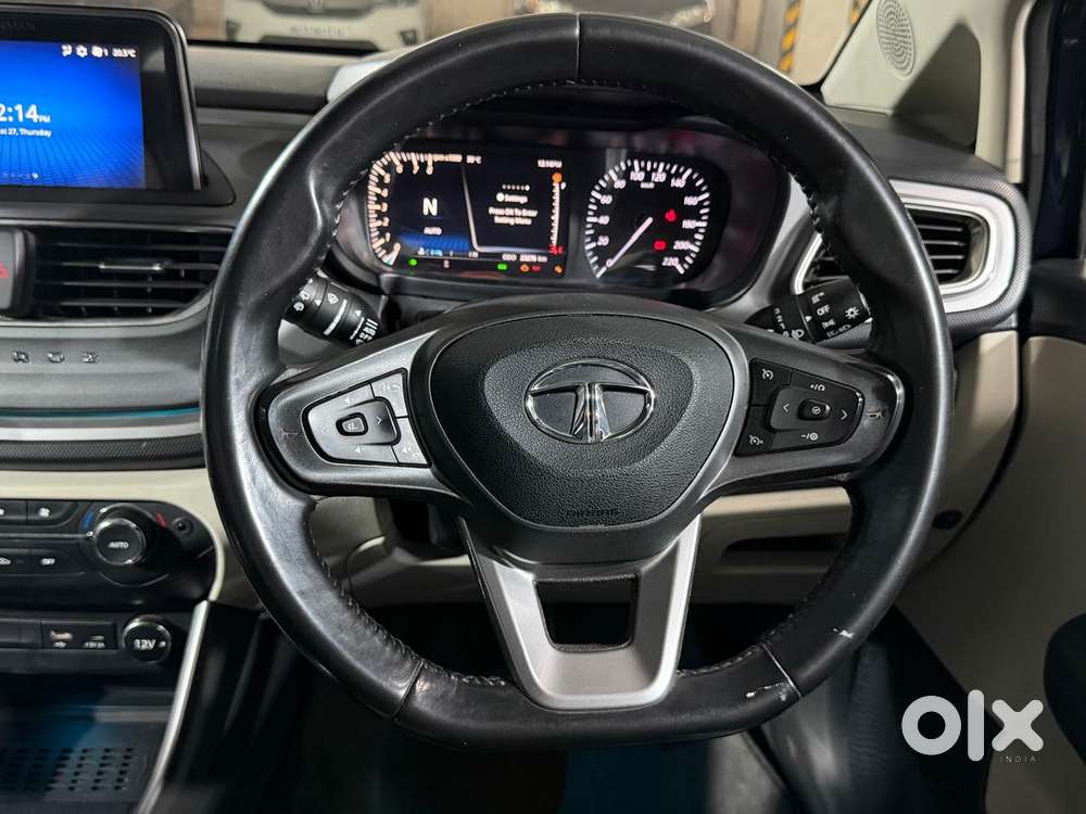 Tata Altroz Xz Plus (s), 2023, Petrol