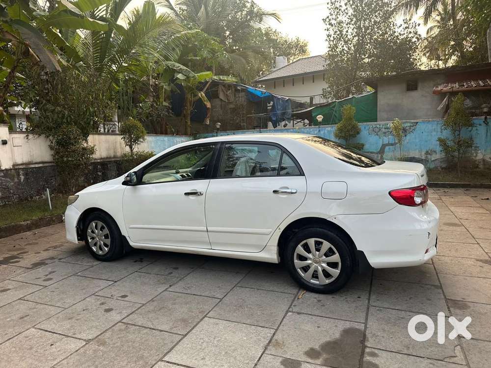 Toyota Corolla Altis 2012 Diesel Well Maintained