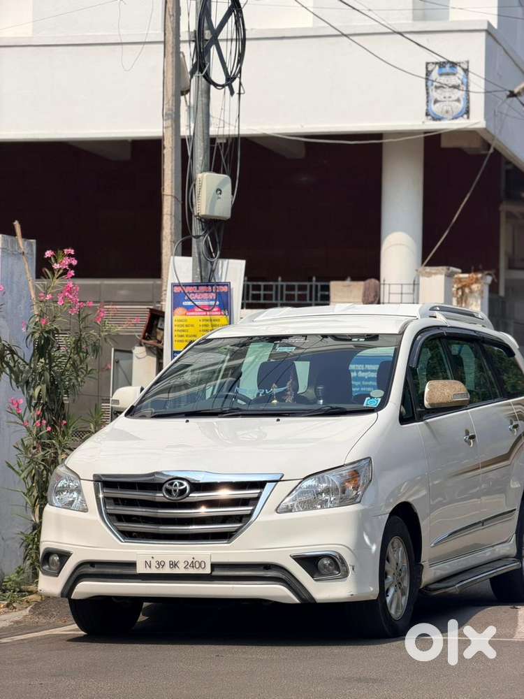 Toyota Innova 2.5 Z Diesel 7 Seater Bs Iv, 2013, Diesel