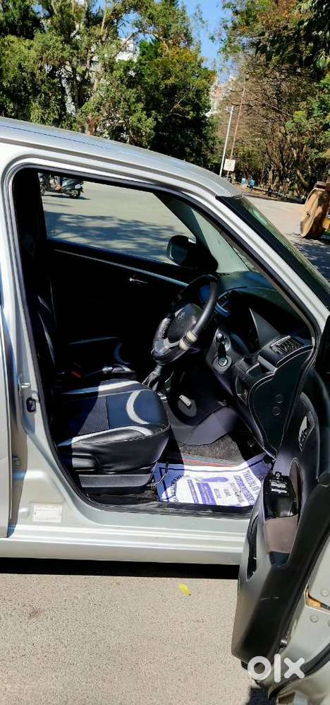 Maruti Suzuki Swift Vxi + Manual, 2013, Petrol