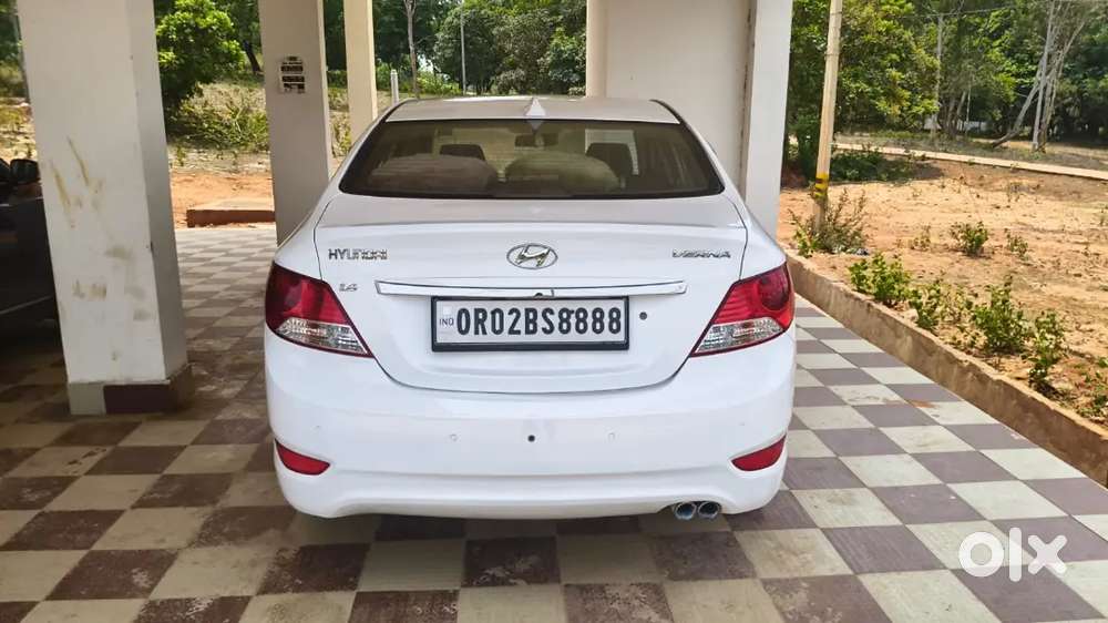 Hyundai Verna 1.6 Vtvt 2011 Manual Milage 17 Kmpl