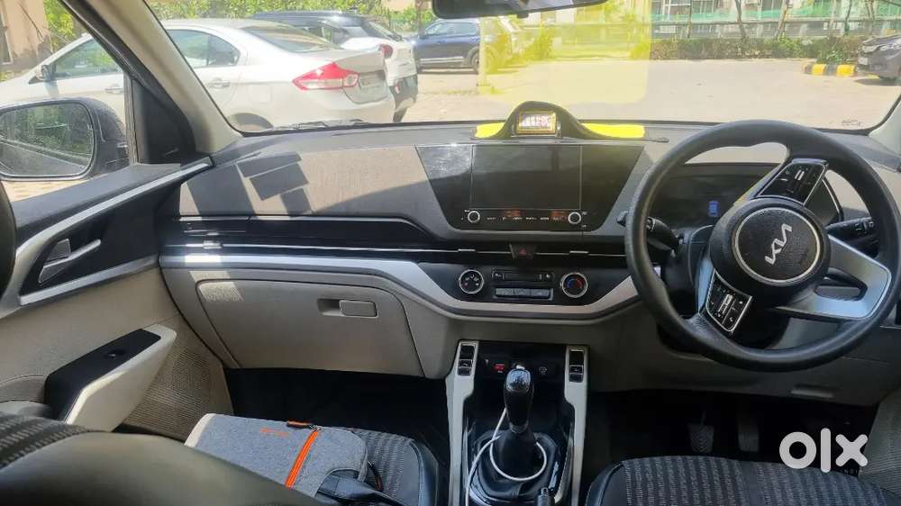 Kia Carens 2023 Diesel Well Maintained
