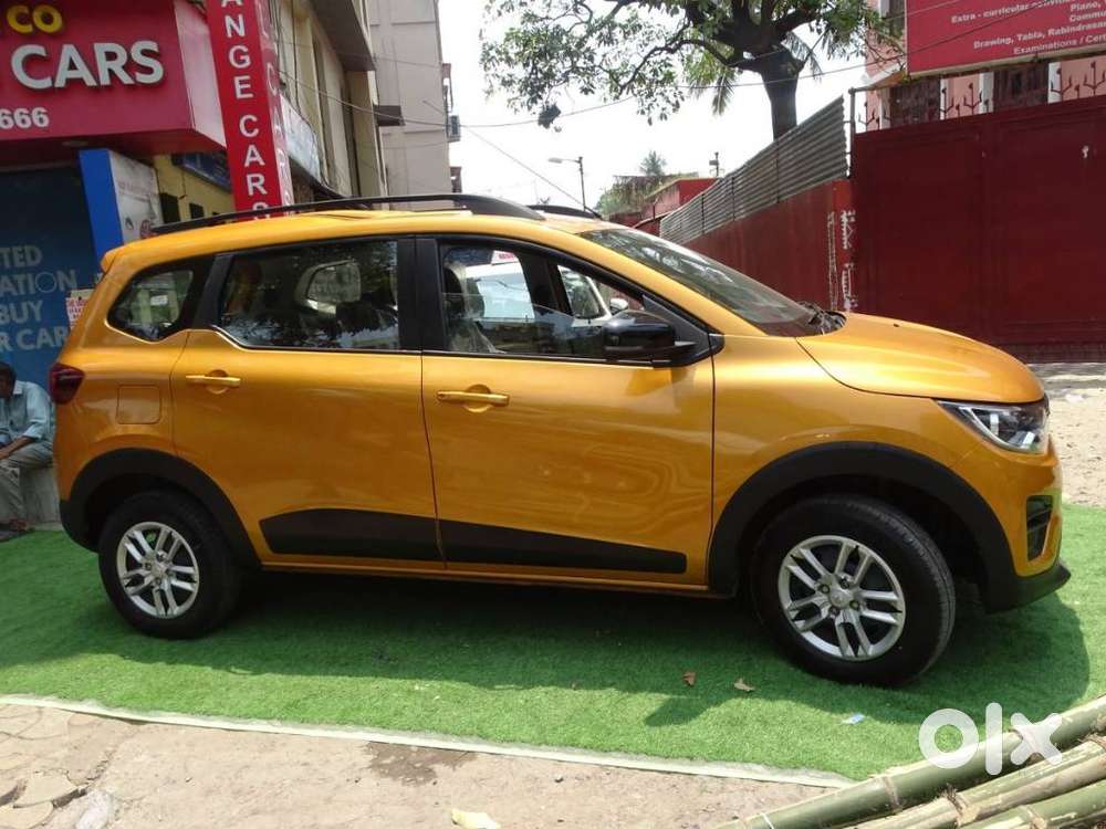 Renault Triber Rxt Easy-r Amt, 2026, Petrol