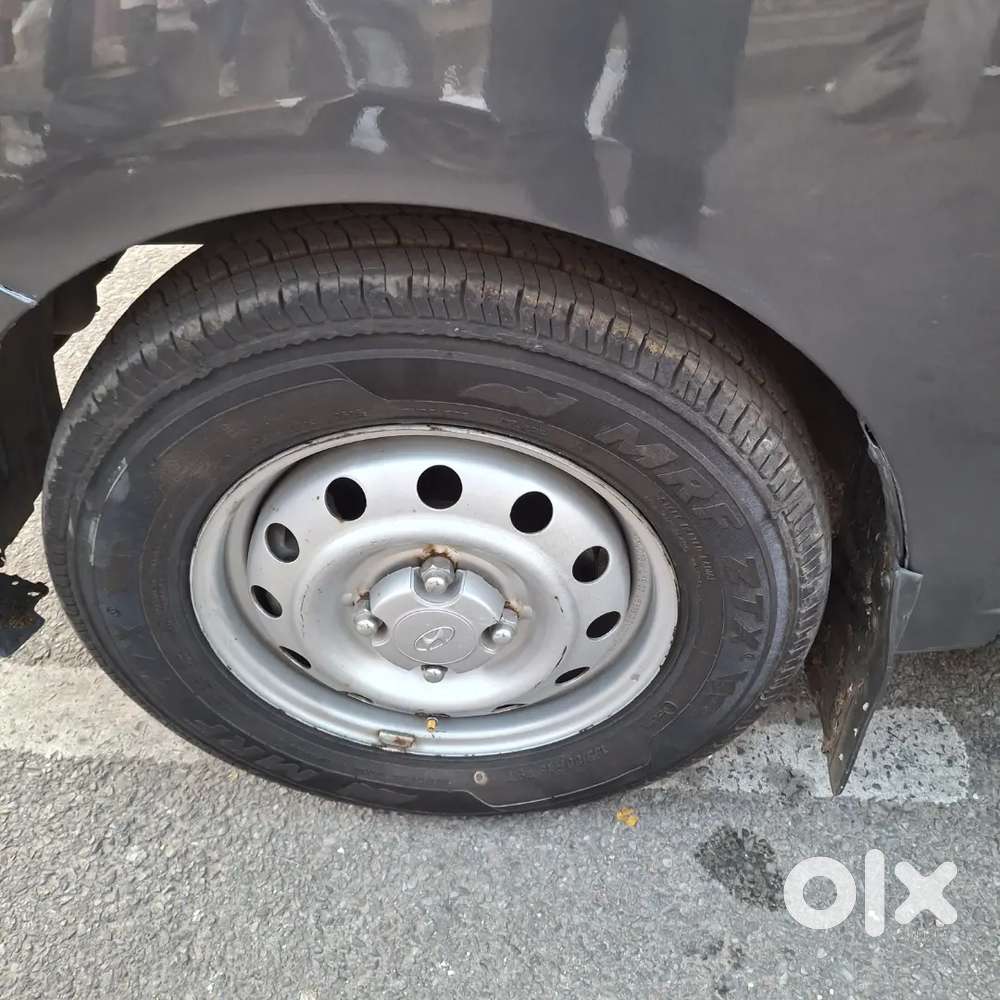 Hyundai I10 2015 Petrol 40000 Km Driven New Tyre New Battery