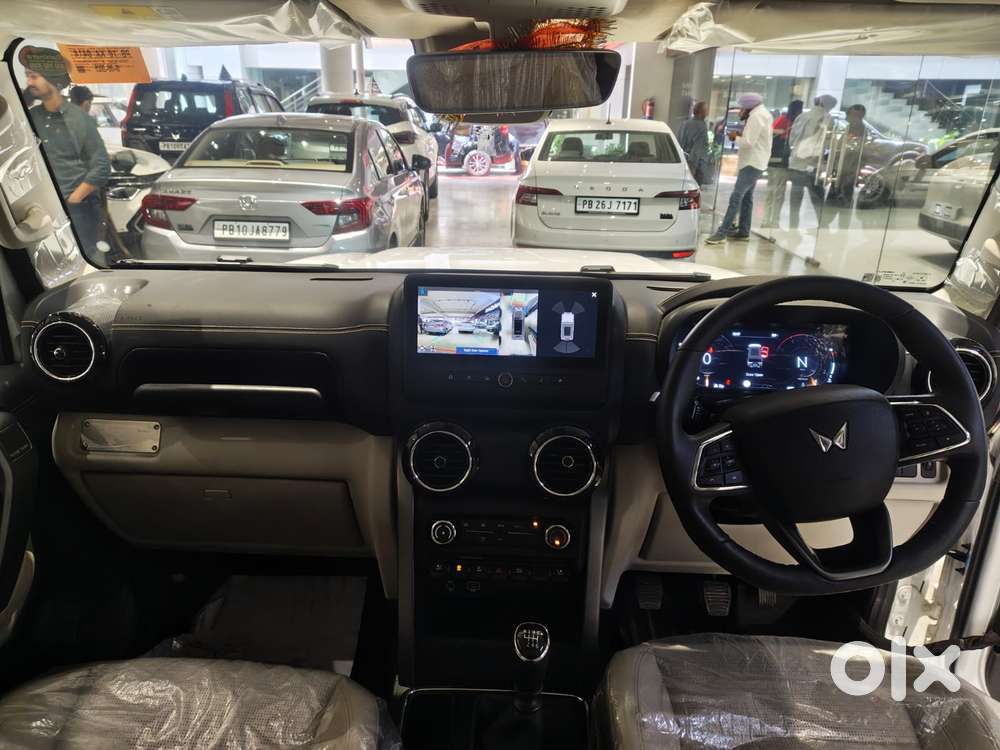 Mahindra Thar Roxx Ax7 L Diesel Mt 2wd, 2025, Diesel