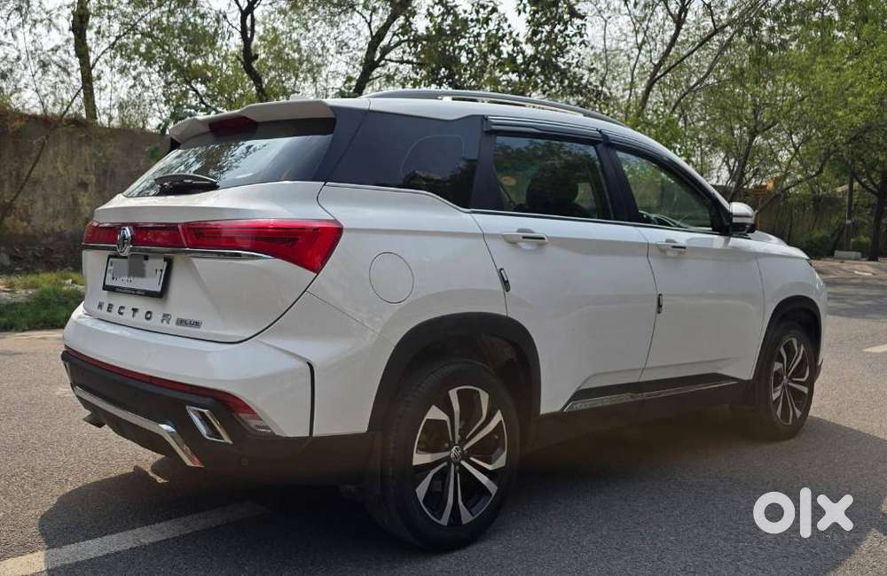 Mg Hector Plus Sharp Pro 1.5 Turbo Petrol Mt 6 Str, 2023, Petrol