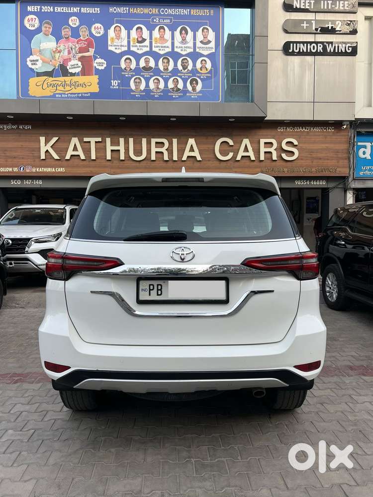 Toyota Fortuner 4x2 At 2.8 Diesel, 2021, Diesel