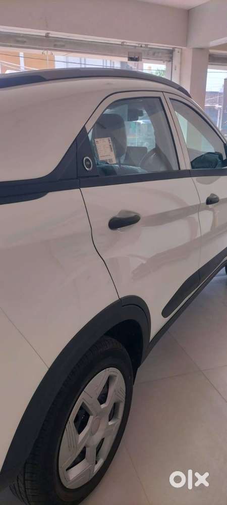 Tata Nexon Smart 2017 Petrol Transmission