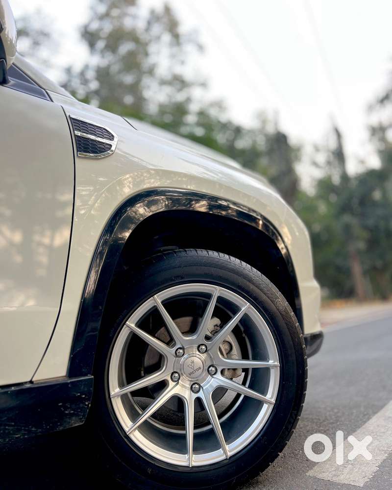 Maruti Suzuki Grand Vitara 1.5 Zeta Plus Intelligent Hybrid Ecvt, 20..