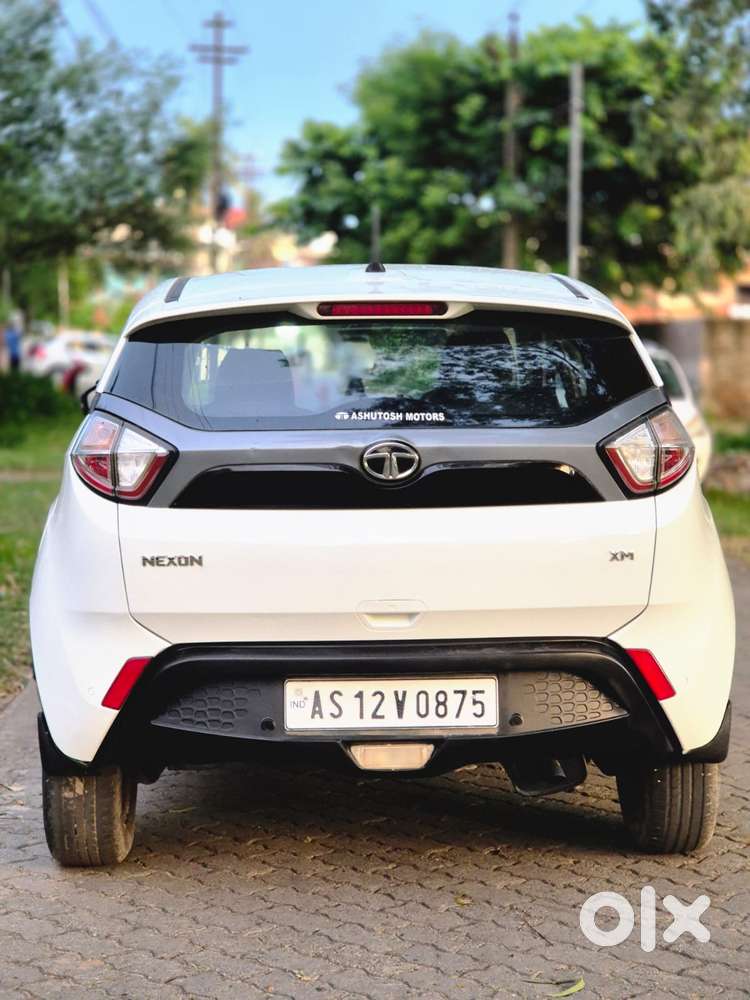 Tata Nexon 1.2 Revotron Xm (s), 2018, Petrol