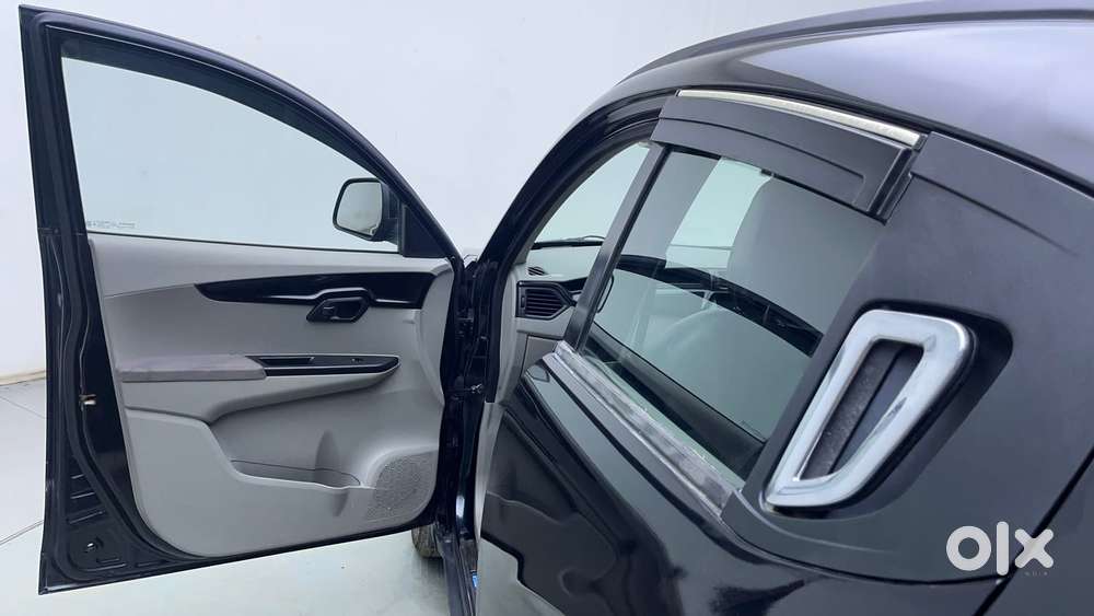 Mahindra Kuv 100 Mfalcon G80 K6 5str, 2016, Petrol