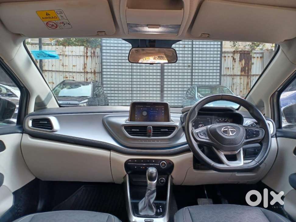 Tata Altroz 1.2 Xza Petrol Dct, 2023, Petrol