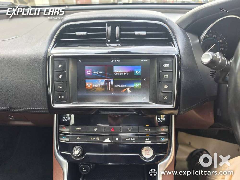 Jaguar Xe Portfolio, 2017, Petrol