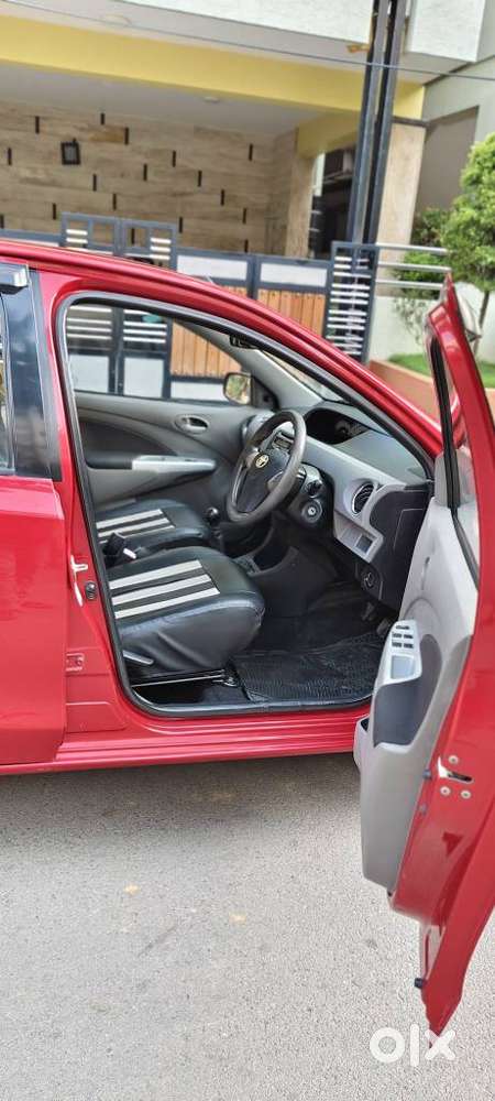 Toyota Etios Liva 2011-2012 G, 2011, Petrol