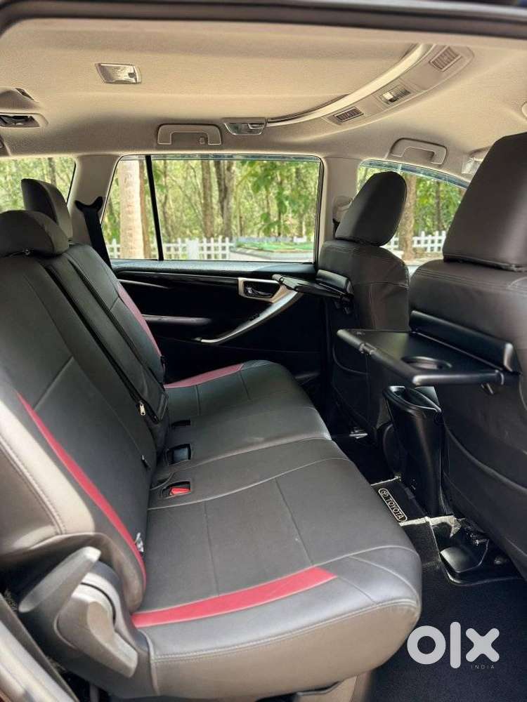 Toyota Innova Crysta 2.4 V 8 Str, 2017, Diesel