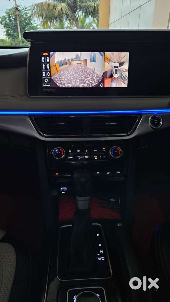 Mahindra Xuv700 2.2 Ax 7 Diesel At Str, 2025, Diesel