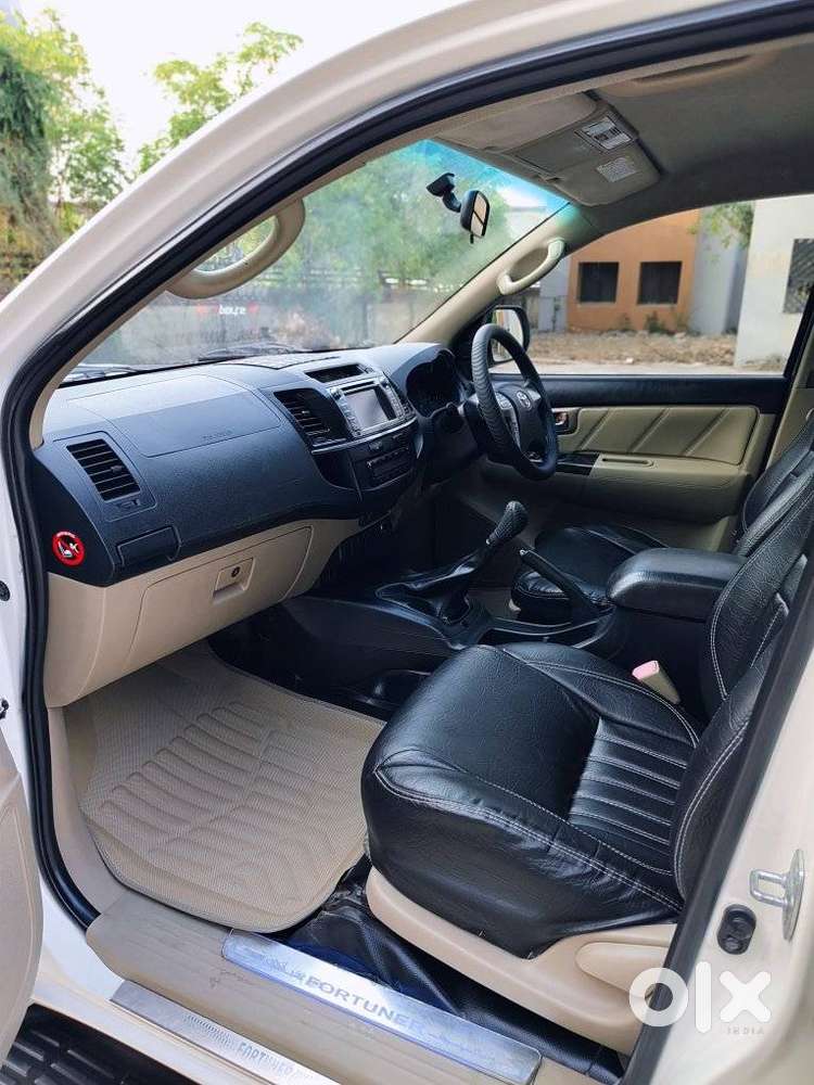 Toyota Fortuner 4x2 Manual, 2014, Diesel
