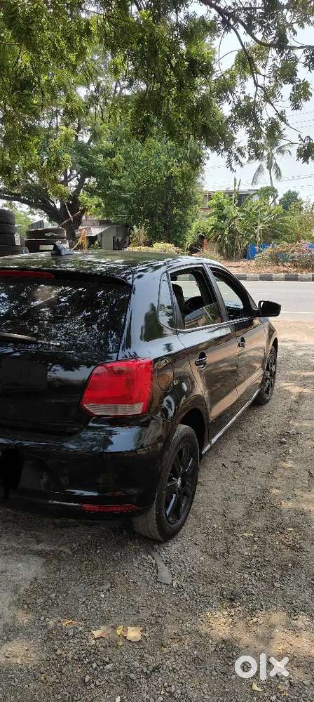 Volkswagen Polo Petrol 2011 Year