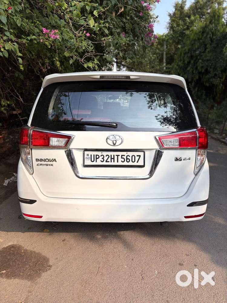 Toyota Innova Crysta 2.4 Vx Mt 8s, 2017, Diesel