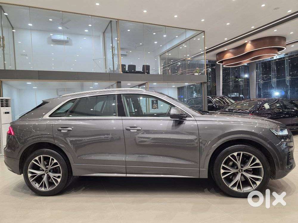 Audi Q8 Limited Edition, 2023, Petrol