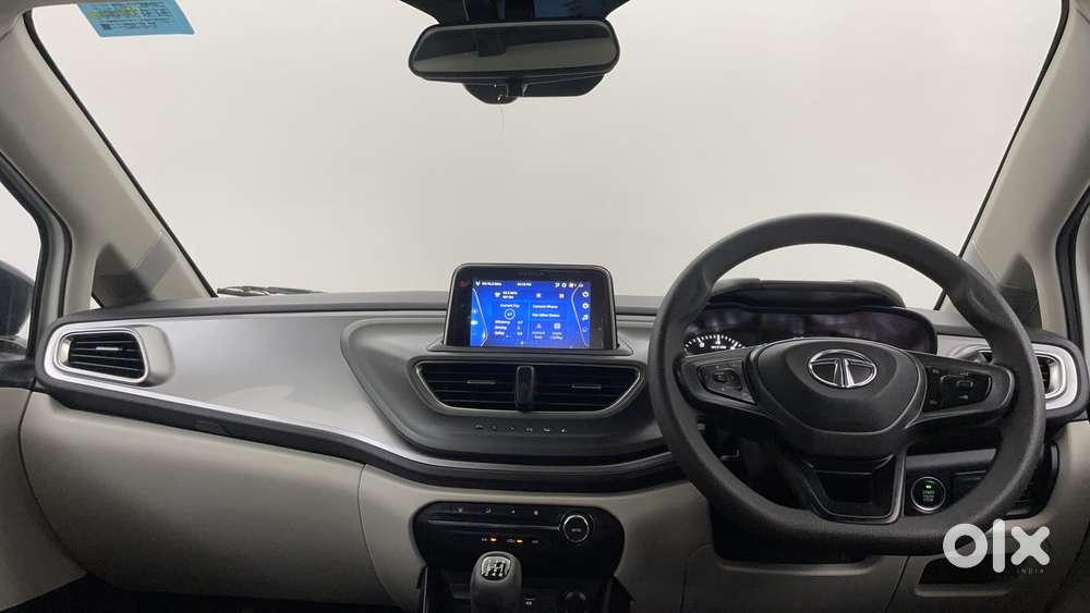 Tata Altroz 1.2 Xt, 2022, Petrol