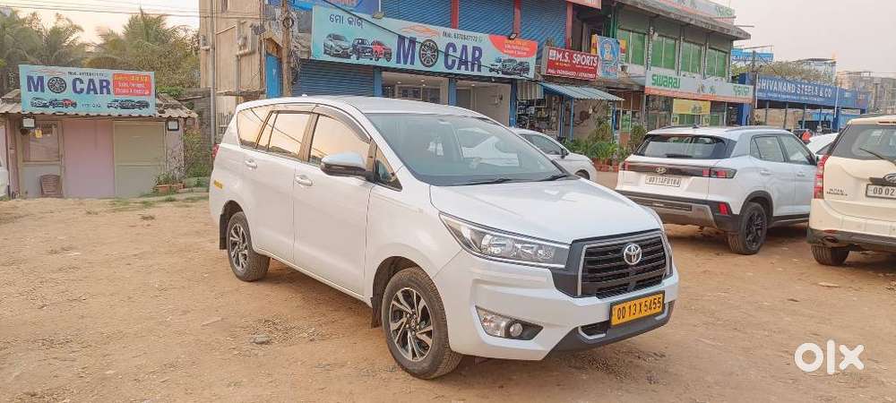 Toyota Innova Crysta 2.4 G Plus Mt 8s, 2025, Diesel