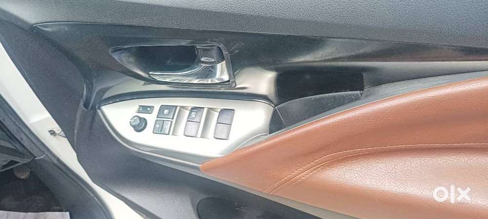 Toyota Innova Crysta 2.4 Gx Limited Edition At 8 Str, 2021, Diesel