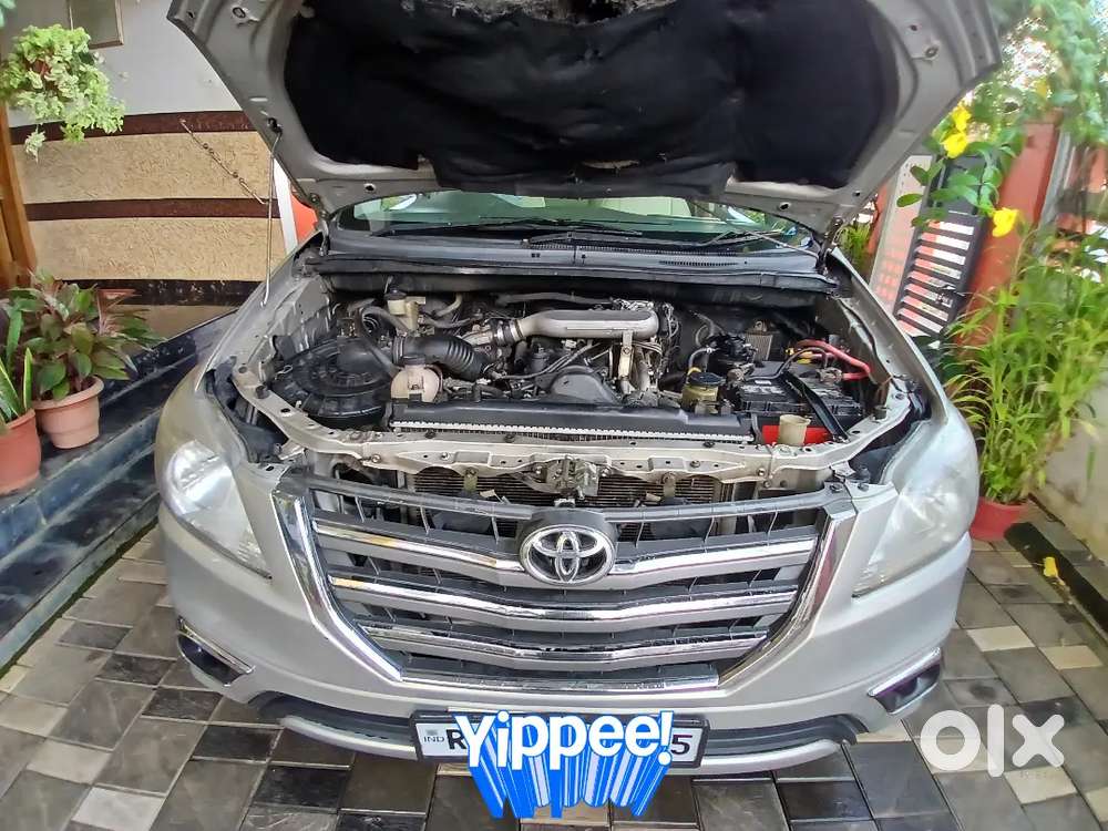 Toyota Innova Diesel Manual 2012 8 Seater. Re.