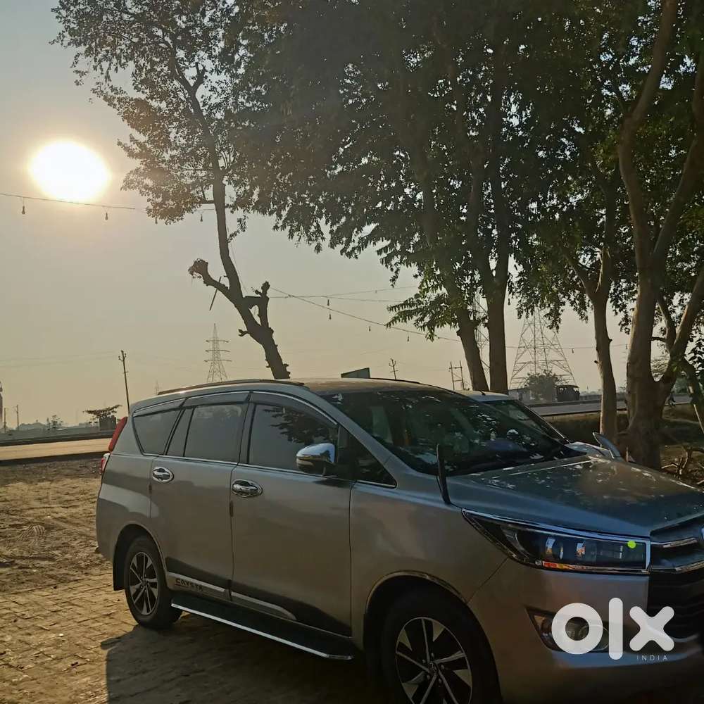 Toyota Innova Crysta Diesel 2016