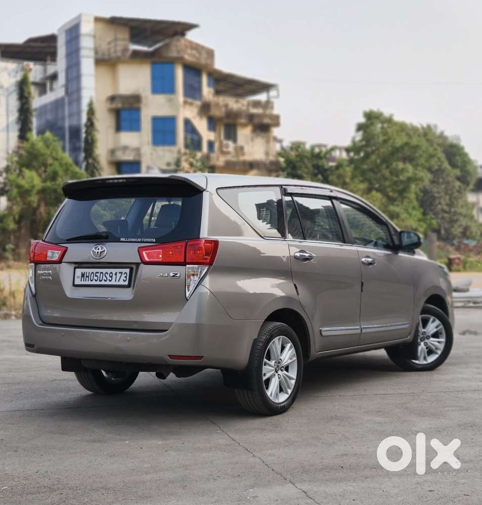 Toyota Innova Crysta 2001 Diesel Well Maintained