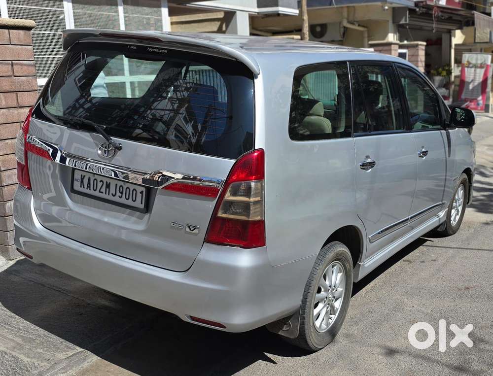 Toyota Innova 2.5 Vx 8 Str Bs-iii, 2014, Diesel