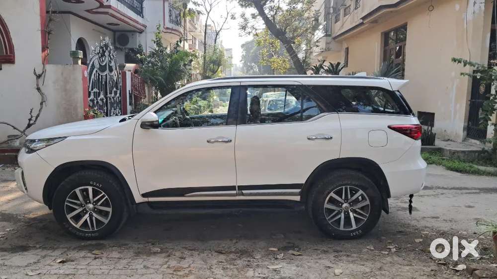 Toyota Fortuner 2018 Diesel 140000 Km Driven