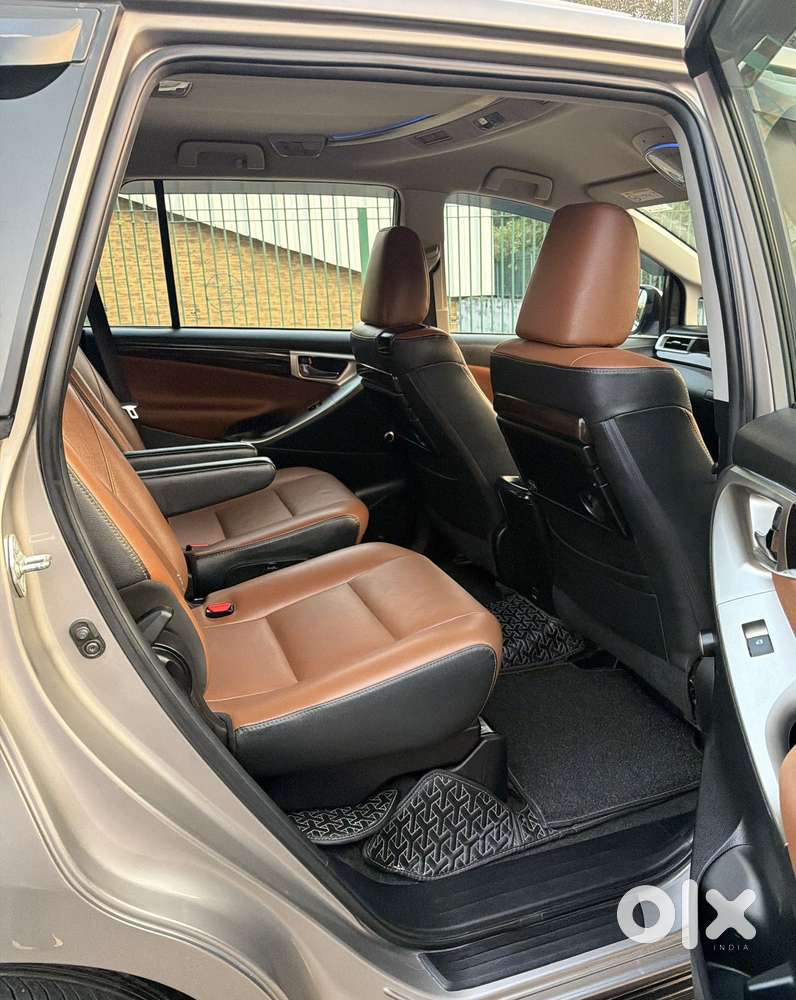 Toyota Innova Crysta