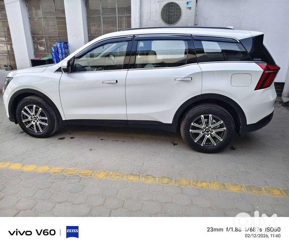 Mahindra Xuv700 2.2 Ax 7 Diesel Mt Luxury Pack Str, 2025, Diesel