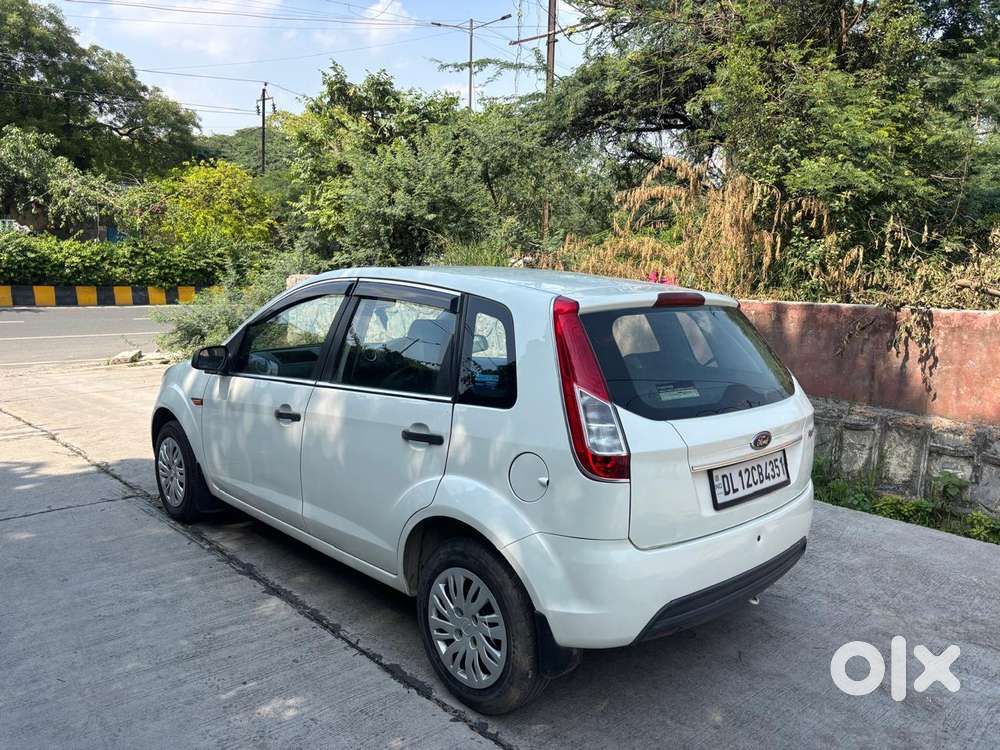 Ford Figo 2010-2012 Petrol Zxi, 2014, Petrol